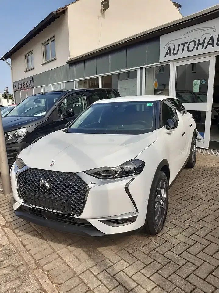 DS Automobiles DS 3 Crossback - Thumbnail 2