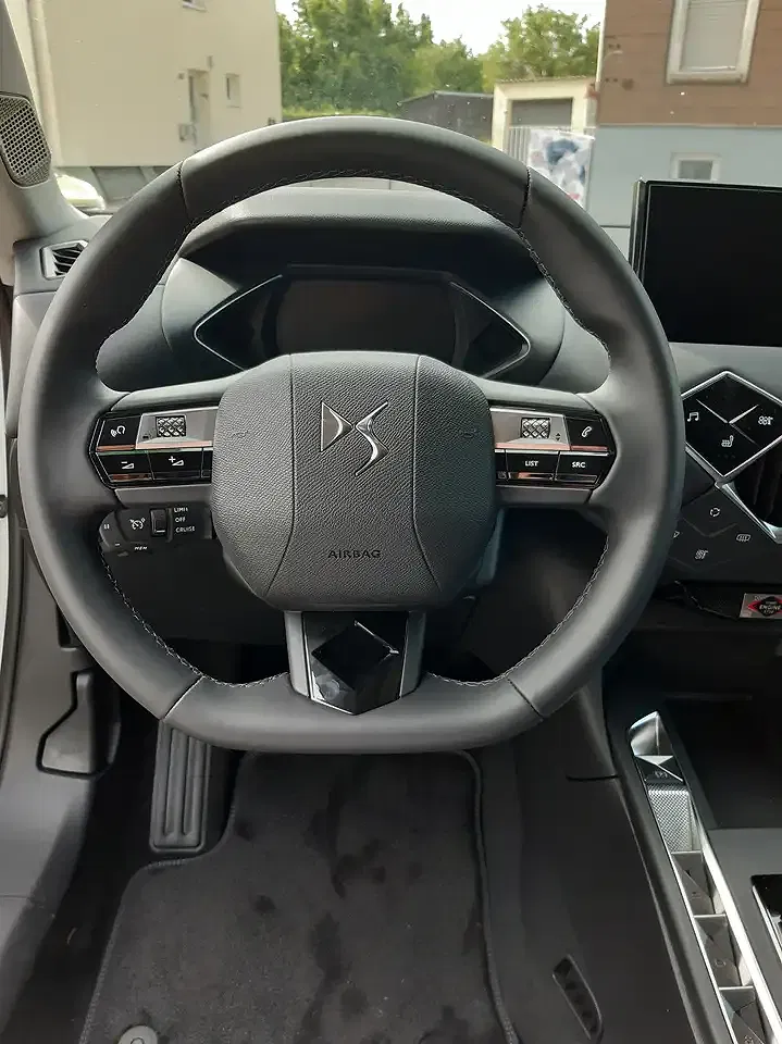 DS Automobiles DS 3 Crossback - Thumbnail 8