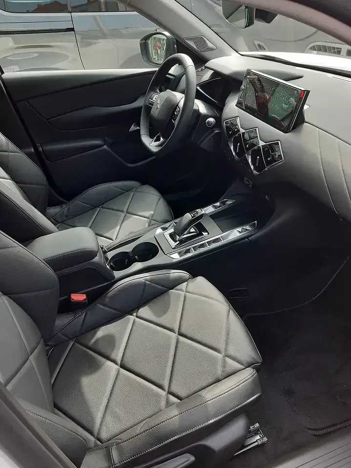 DS Automobiles DS 3 Crossback - Thumbnail 9