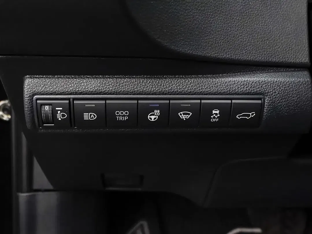 Toyota Corolla - Thumbnail 11