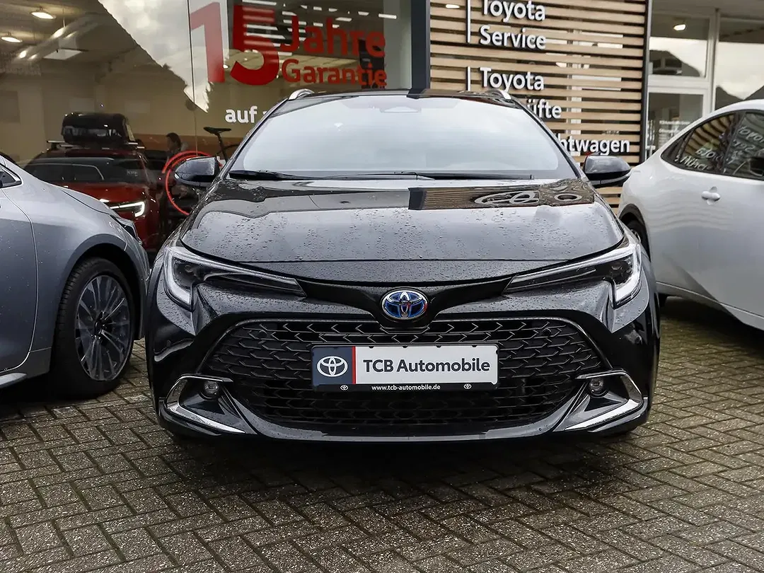Toyota Corolla - Thumbnail 3