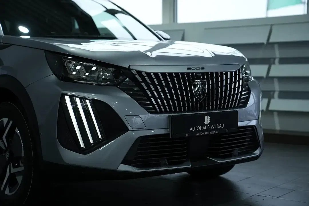 Peugeot 2008 - Thumbnail 6