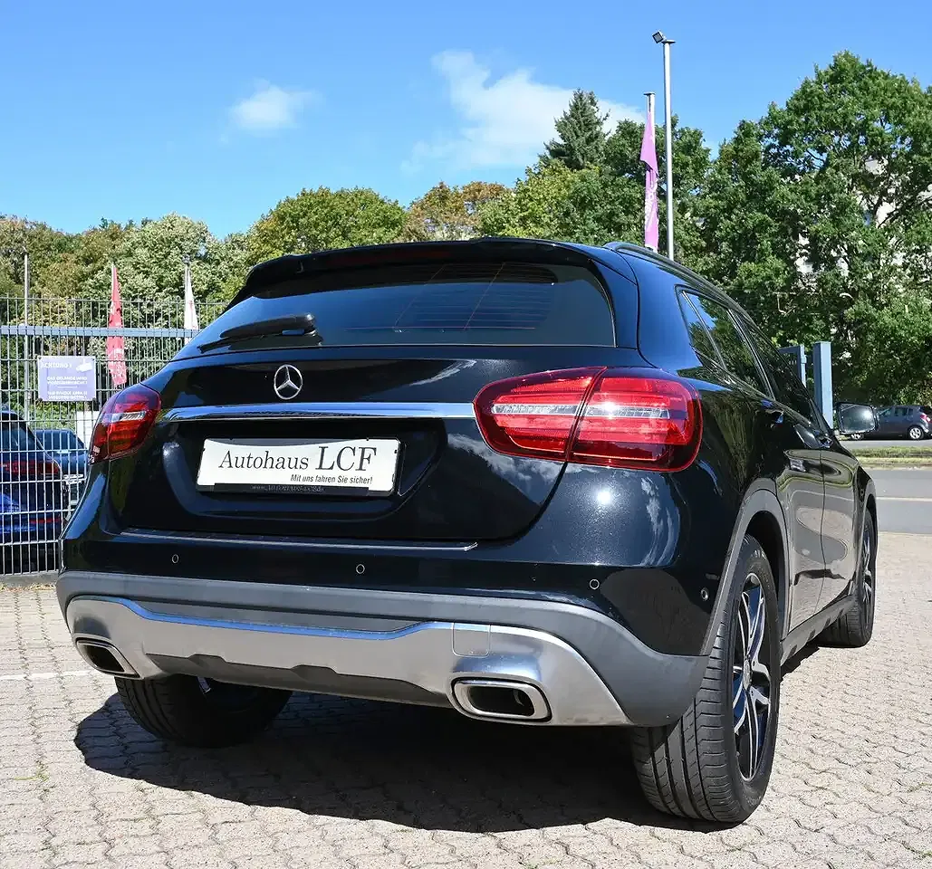 Mercedes-Benz GLA 180 - Thumbnail 8