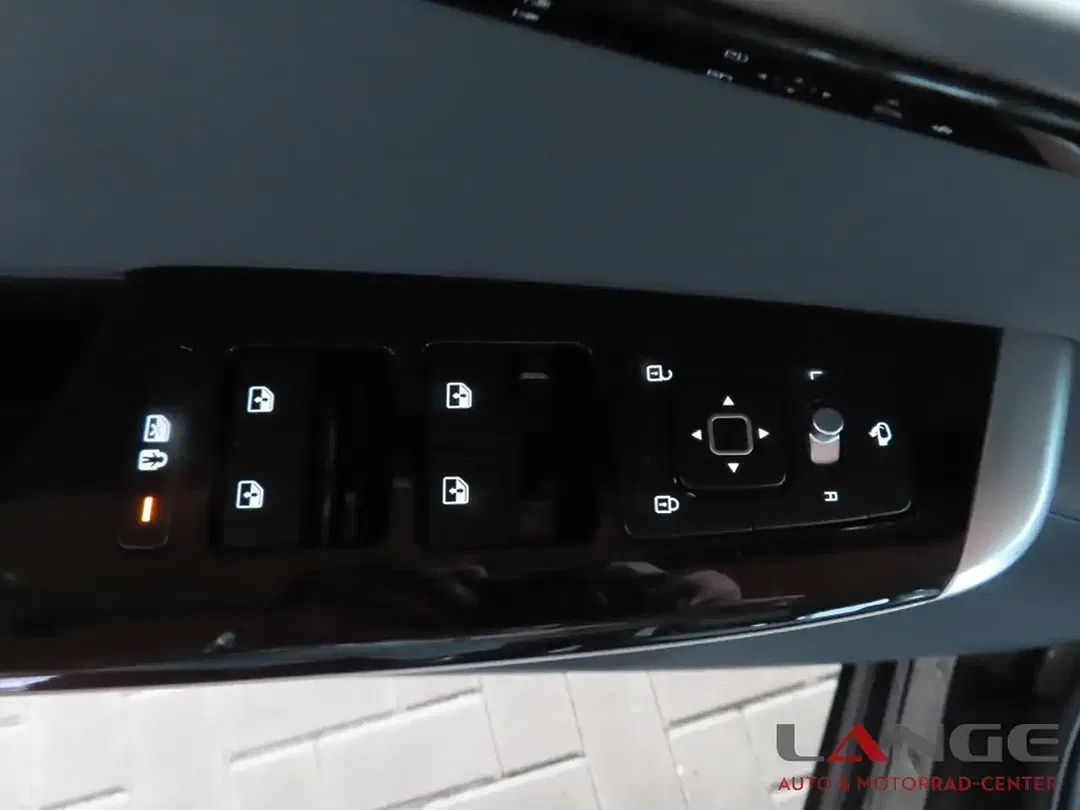 Kia EV6 - Thumbnail 14