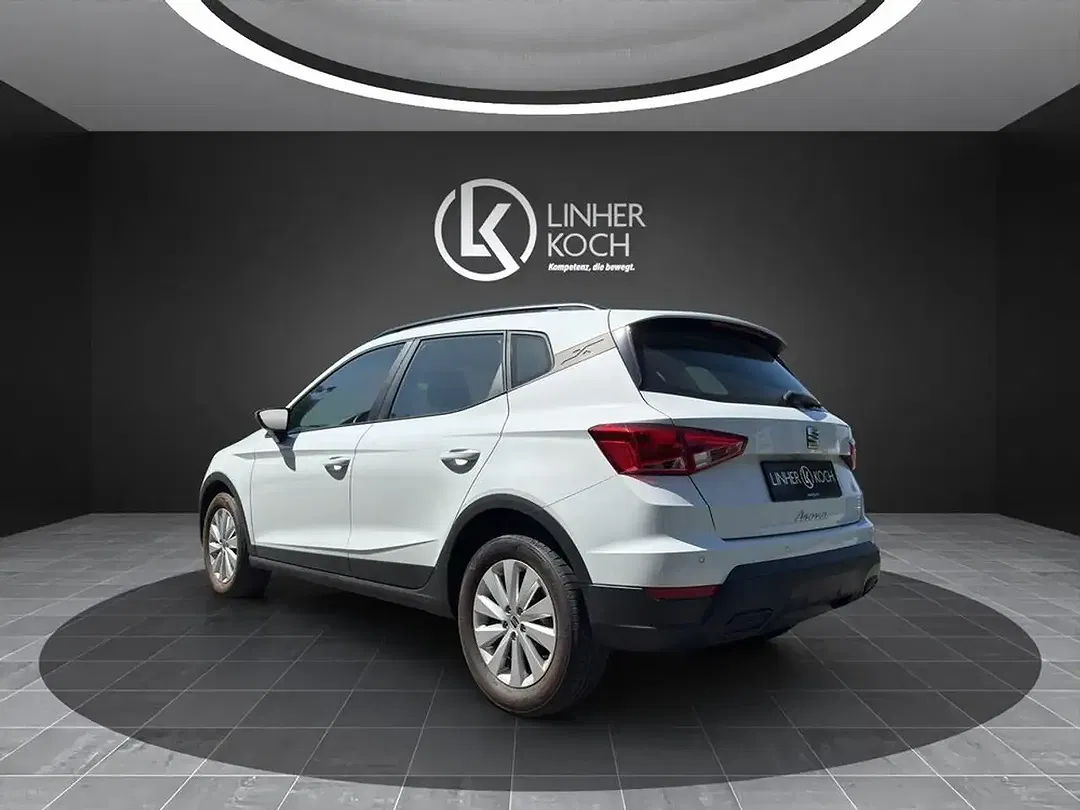 SEAT Arona - Thumbnail 3