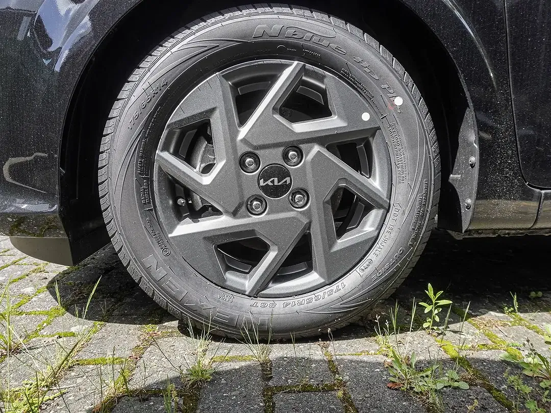 Kia Picanto - Thumbnail 3