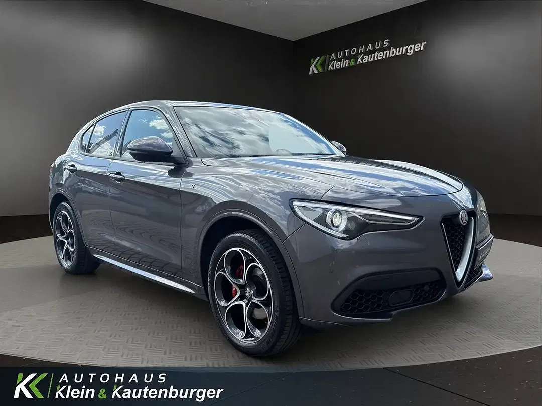 Alfa Romeo Stelvio - Thumbnail 3