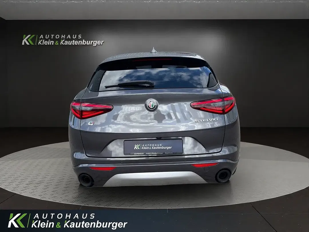 Alfa Romeo Stelvio - Thumbnail 6