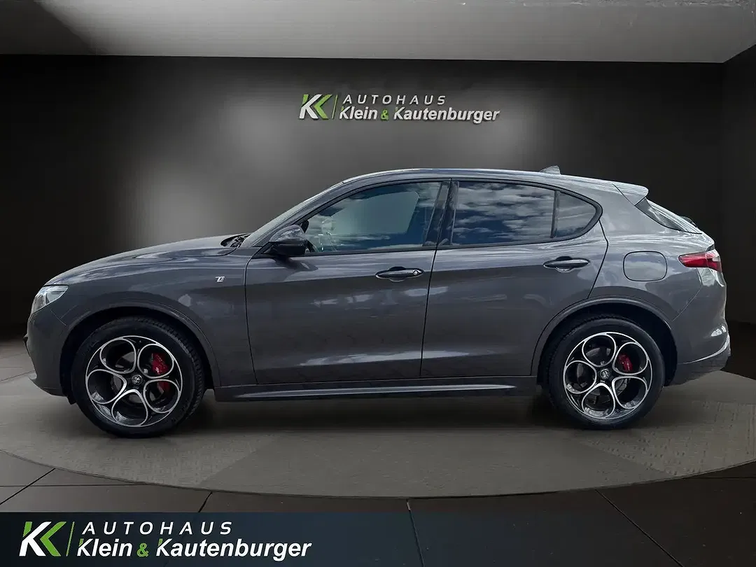 Alfa Romeo Stelvio - Thumbnail 8