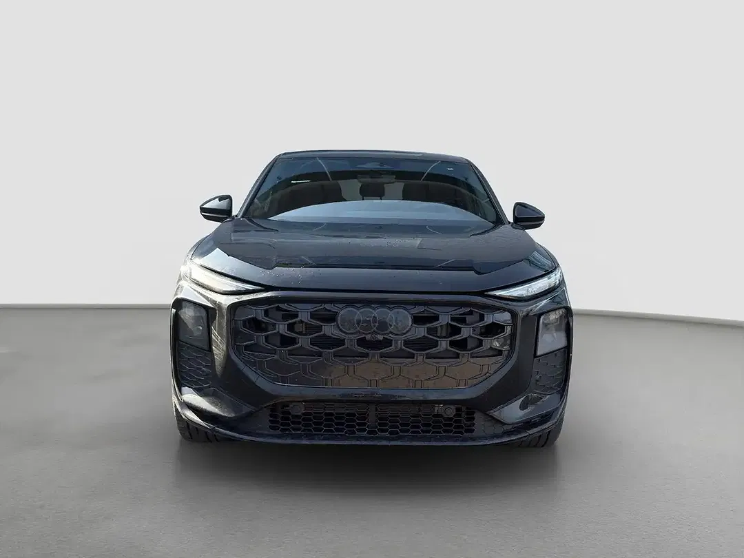 Audi Q3 - Thumbnail 2