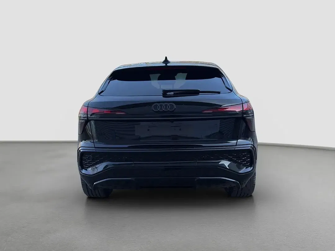 Audi Q3 - Thumbnail 5