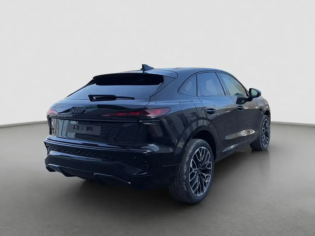 Audi Q3 - Thumbnail 6