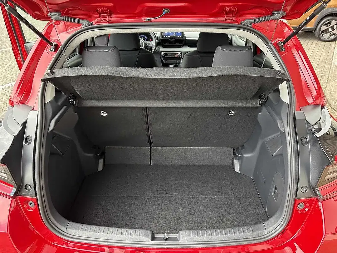 Toyota Yaris - Thumbnail 15