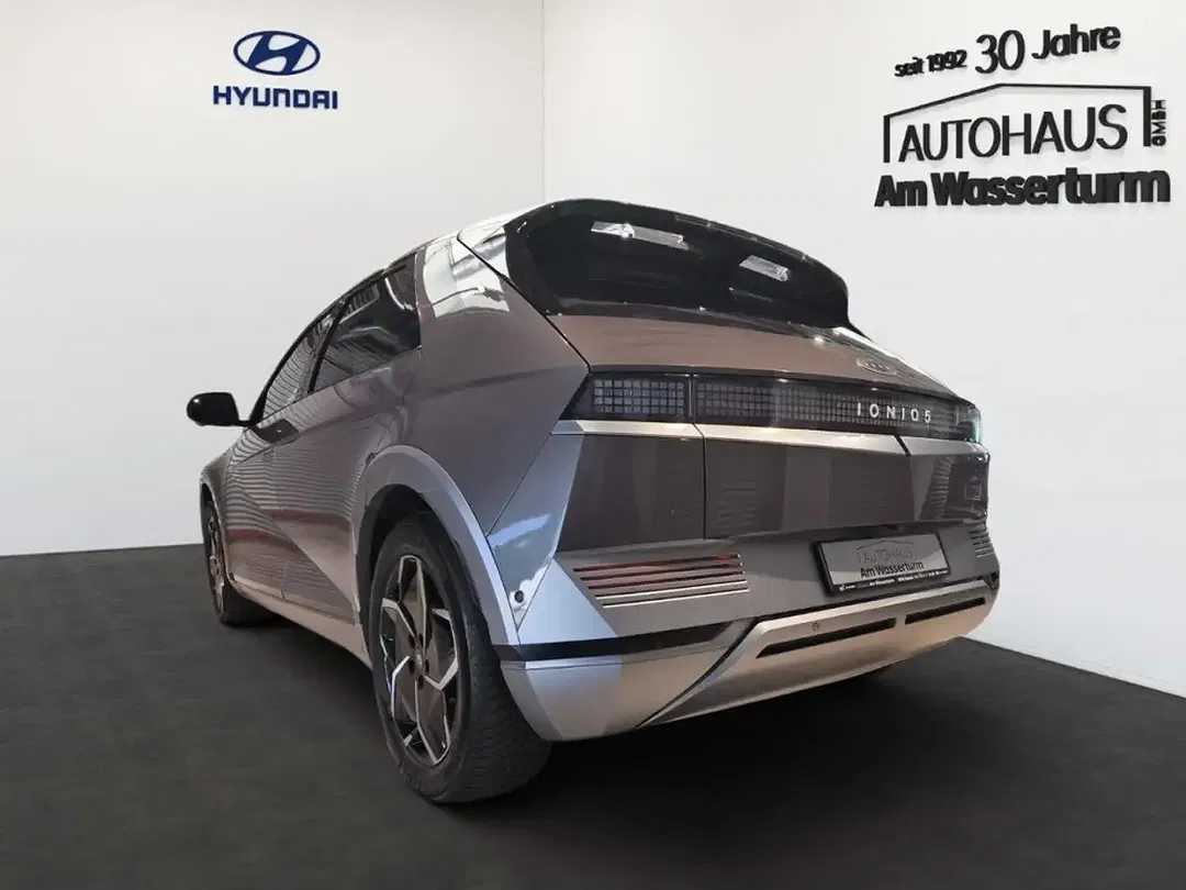 Hyundai IONIQ 5 - Thumbnail 4