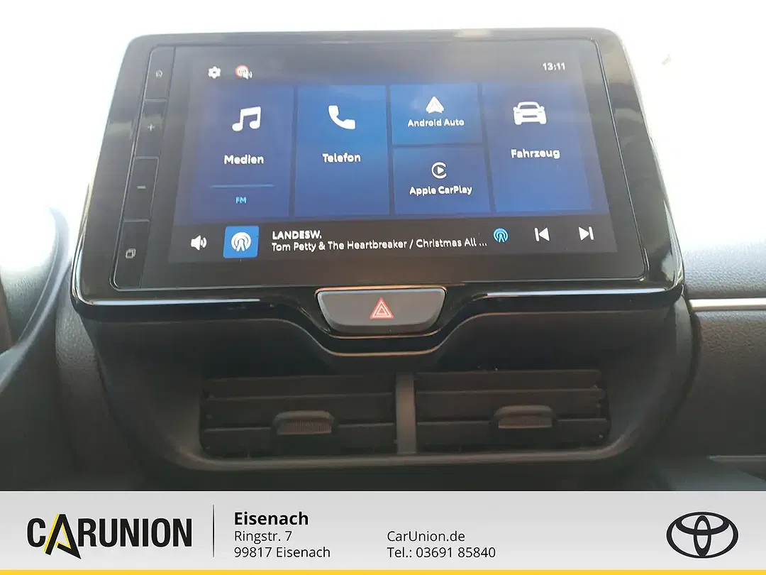 Toyota Yaris - Thumbnail 11