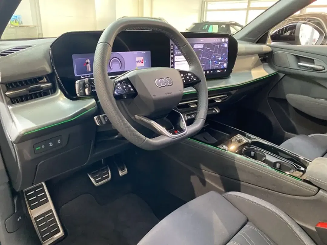 Audi Q3 - Thumbnail 8