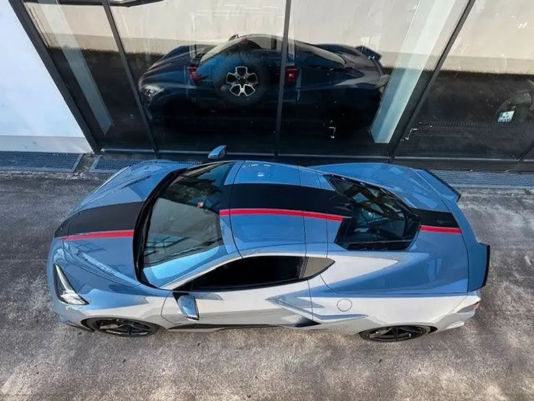 Corvette C8 - Thumbnail 4