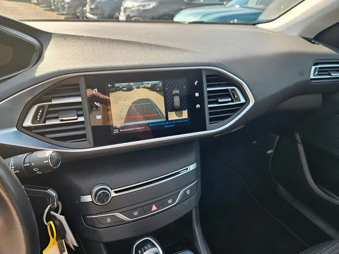 Peugeot 308 - Thumbnail 13