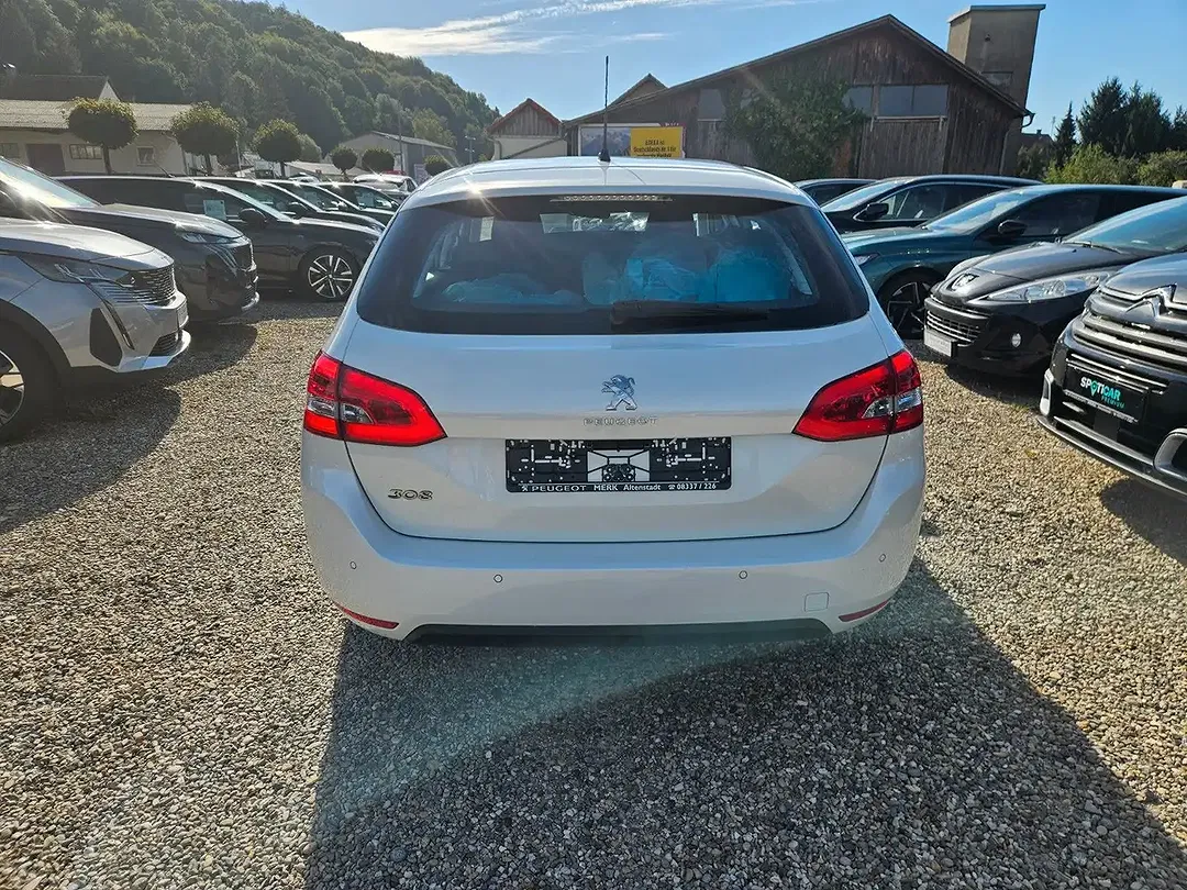 Peugeot 308 - Thumbnail 4