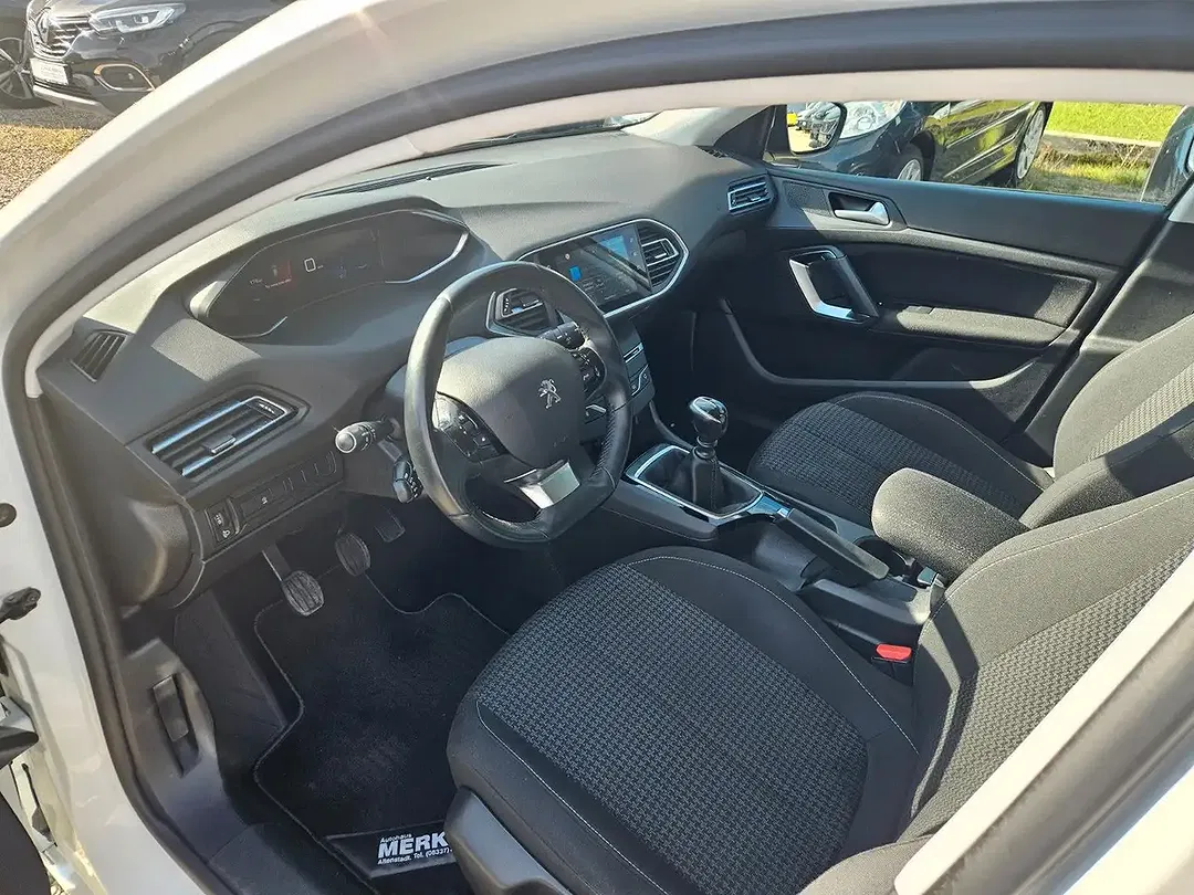 Peugeot 308 - Thumbnail 9