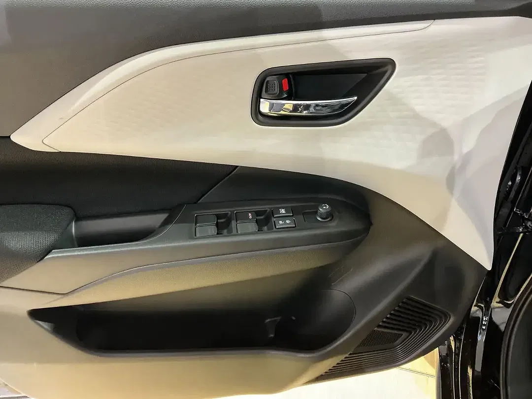 Suzuki Swift - Thumbnail 14