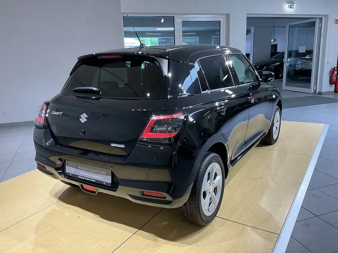 Suzuki Swift - Thumbnail 6