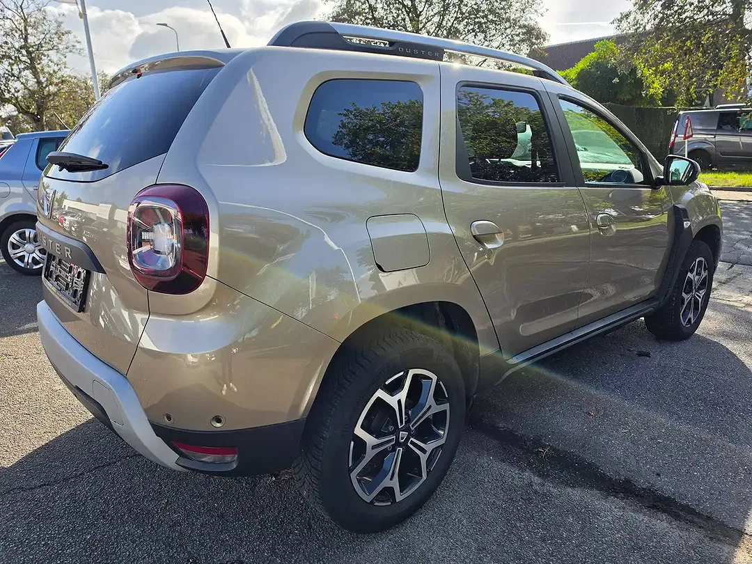Dacia Duster - Thumbnail 3