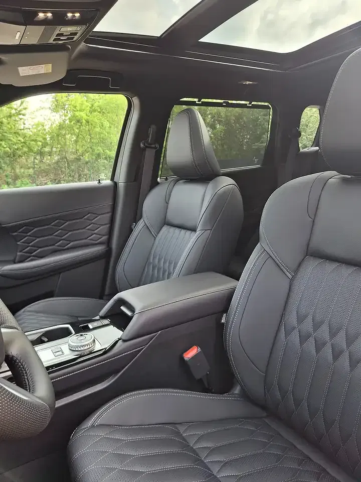 Mitsubishi Outlander - Thumbnail 10
