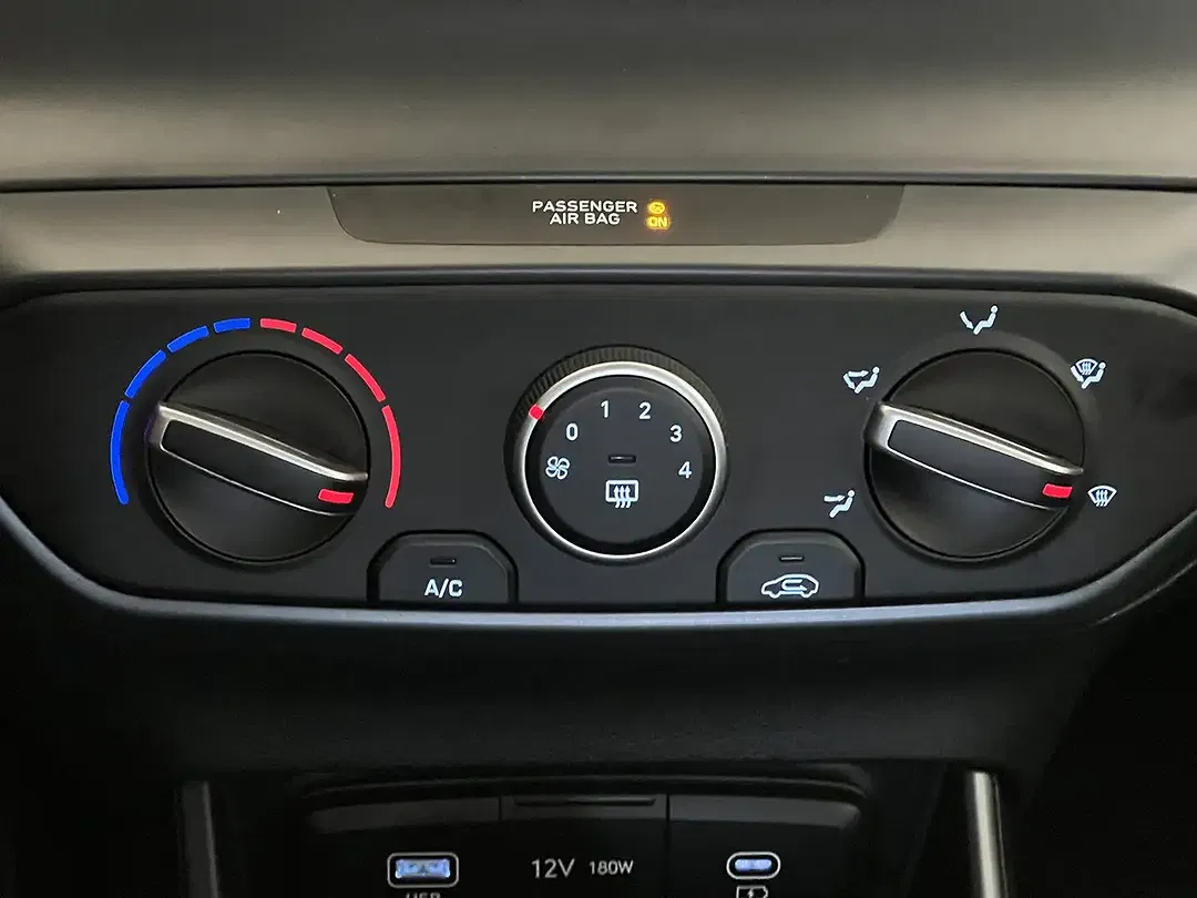 Hyundai i20 - Thumbnail 10