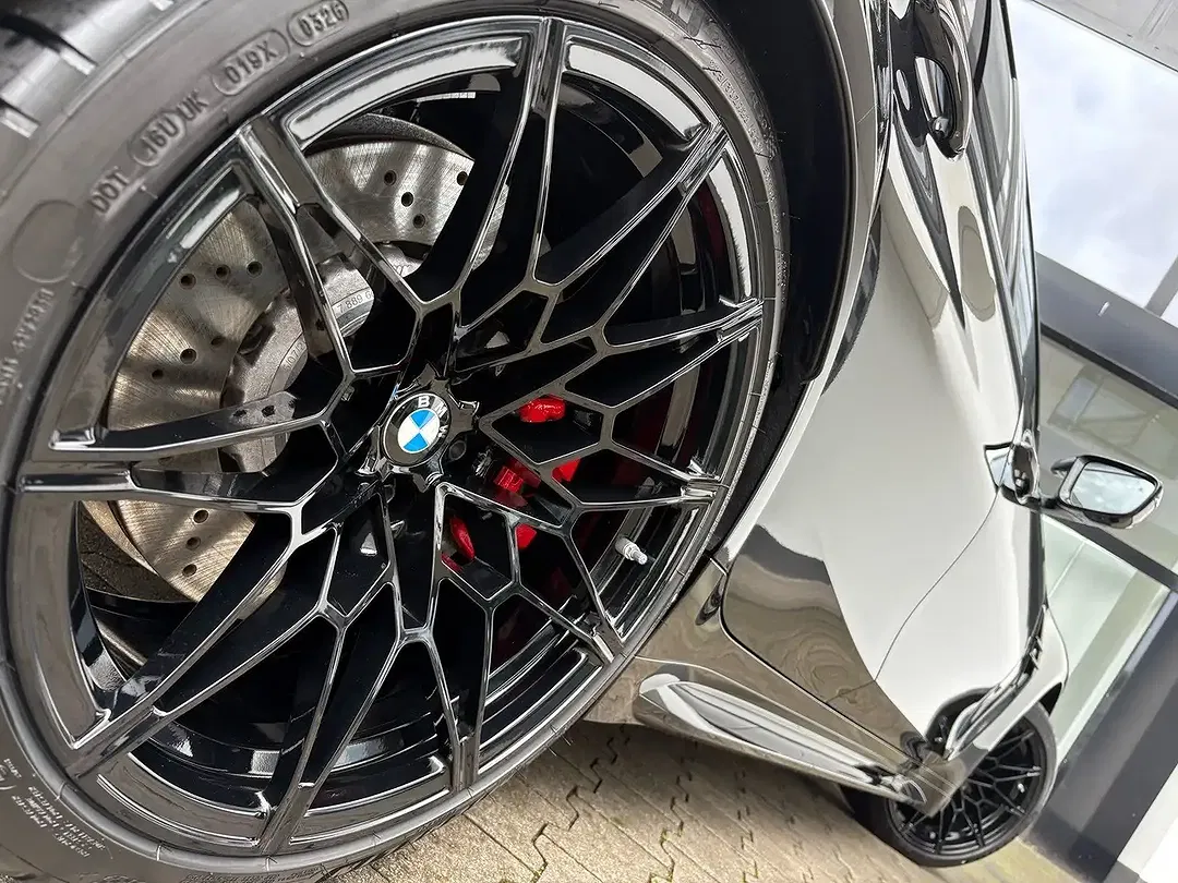 BMW M3 - Thumbnail 3