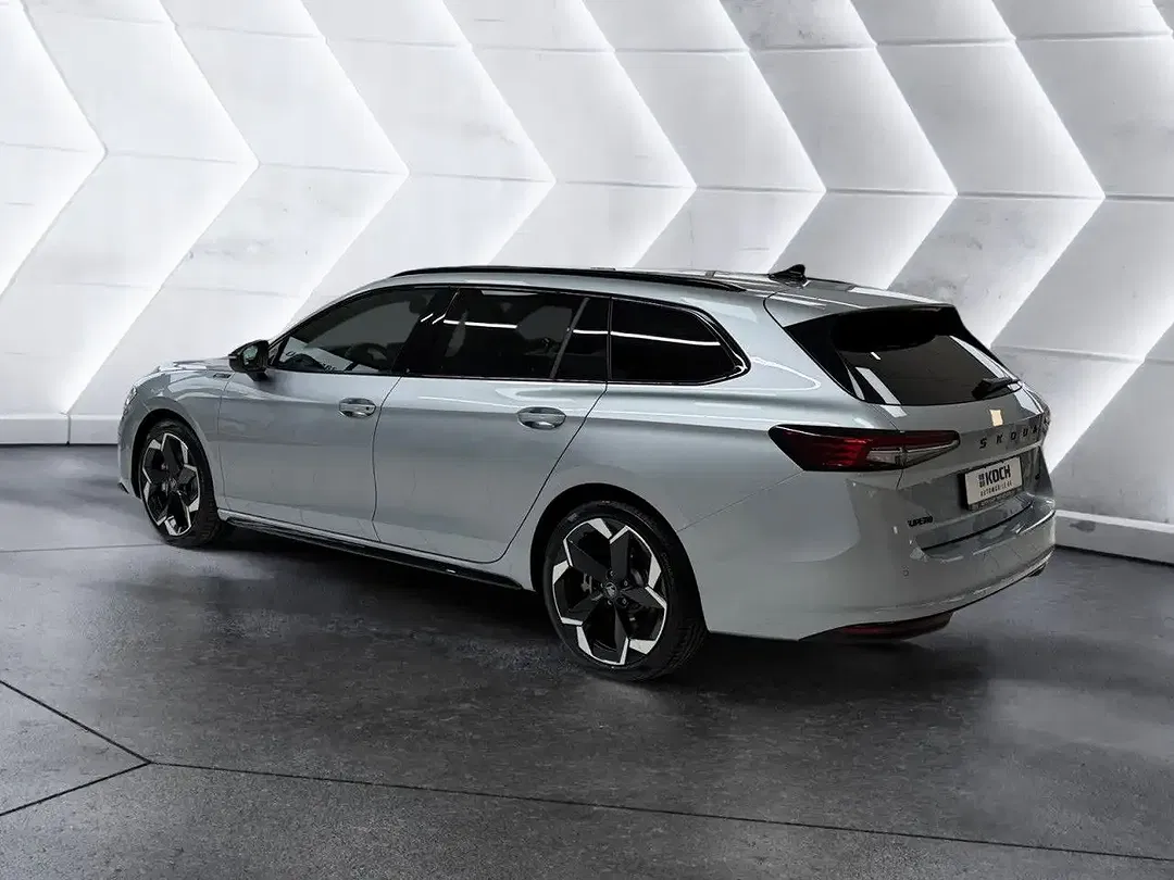Skoda Superb - Thumbnail 1