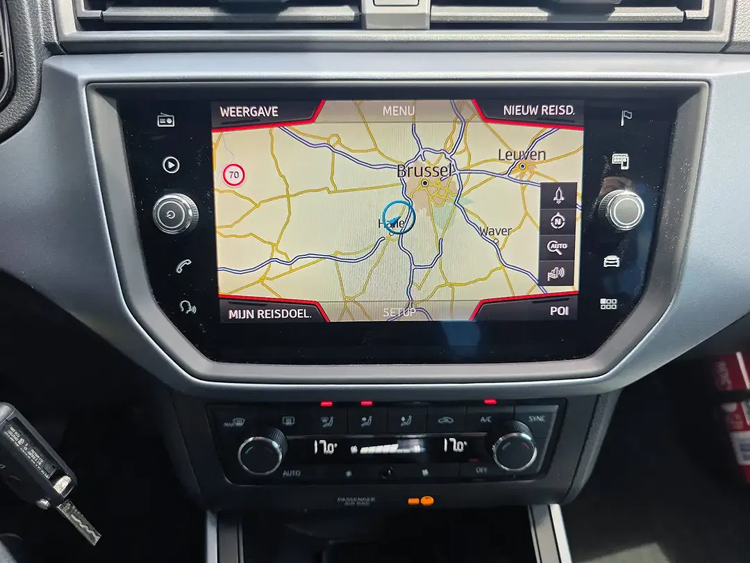 SEAT Arona - Thumbnail 13