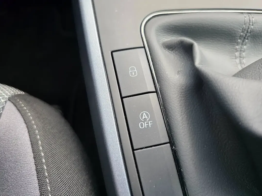 SEAT Arona - Thumbnail 18