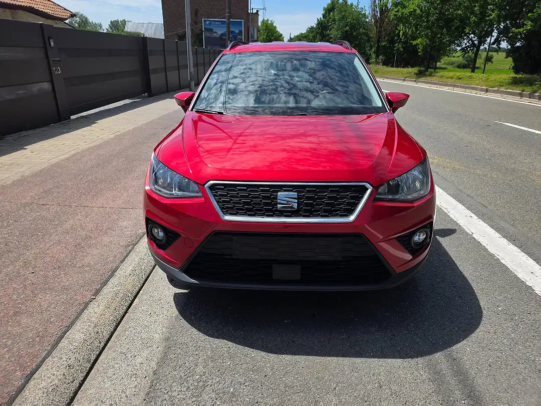 SEAT Arona - Thumbnail 2