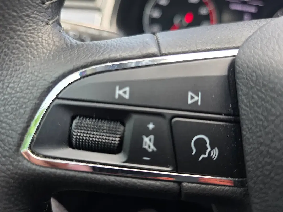 SEAT Arona - Thumbnail 22
