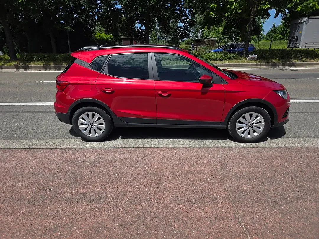SEAT Arona - Thumbnail 8