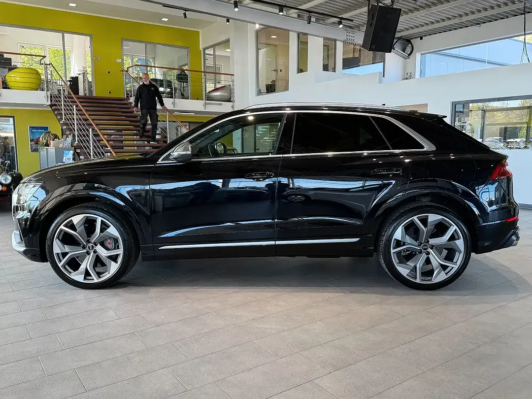 Audi SQ8 - Thumbnail 3