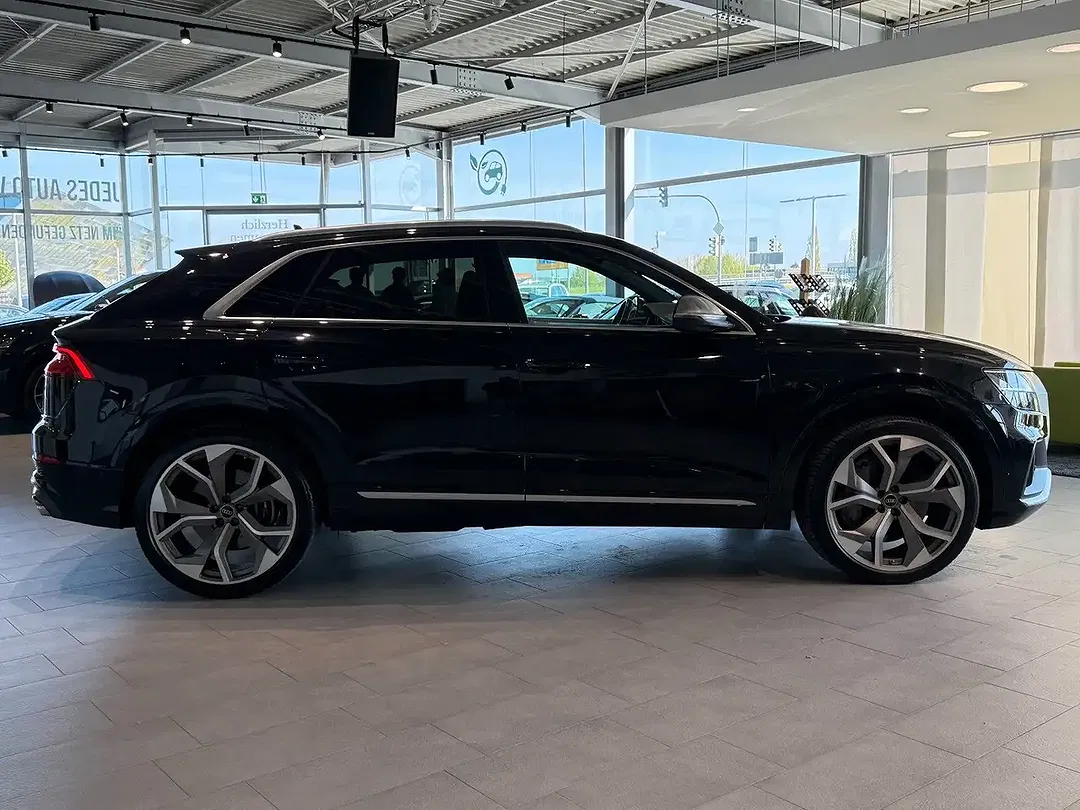 Audi SQ8 - Thumbnail 9