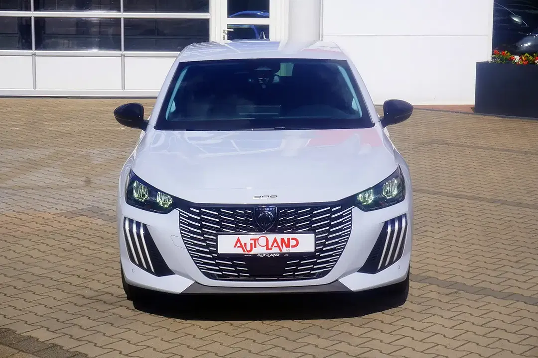 Peugeot 208 - Thumbnail 2