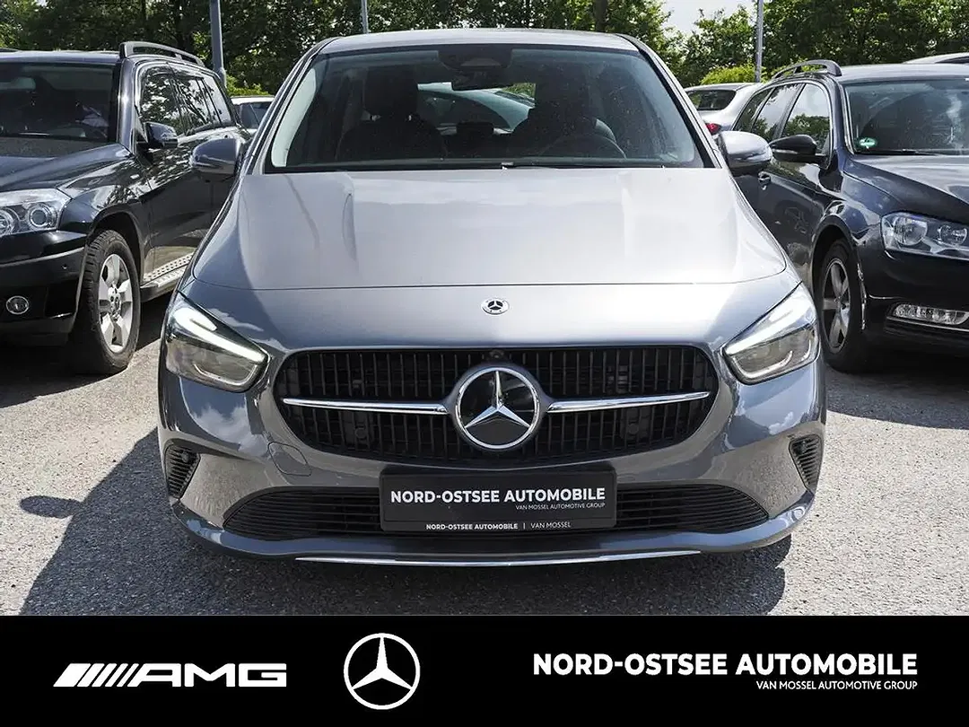 Mercedes-Benz B 200 - Thumbnail 2