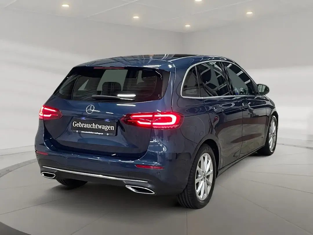 Mercedes-Benz B 180 - Thumbnail 2