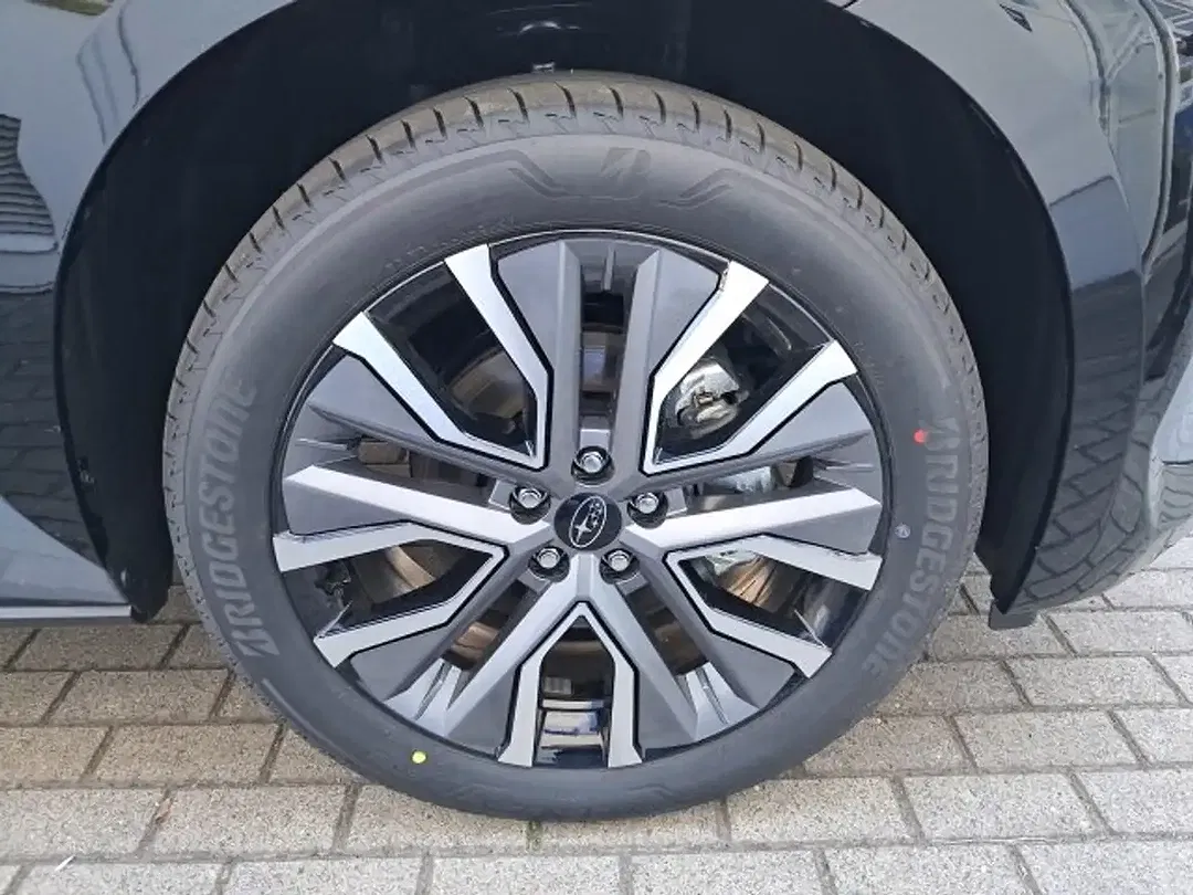 Subaru Solterra - Thumbnail 5