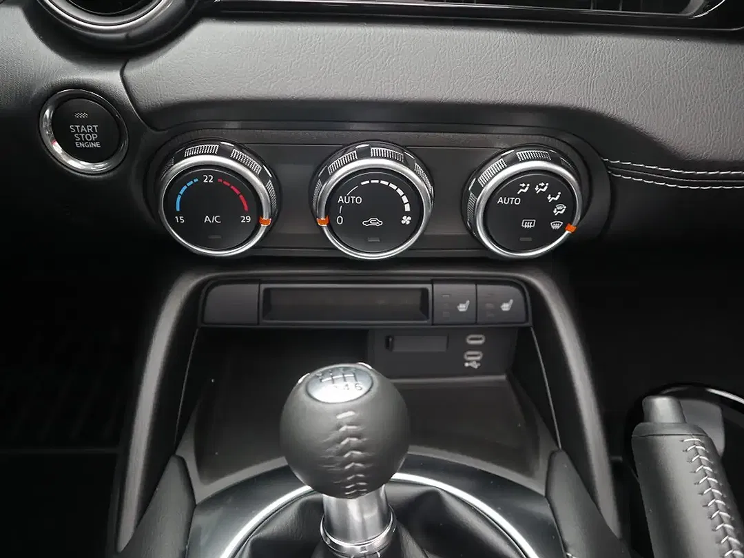 Mazda MX-5 - Thumbnail 15