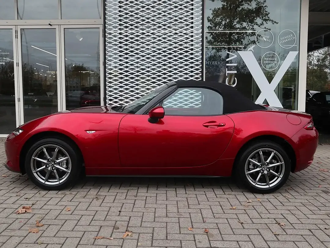 Mazda MX-5 - Thumbnail 2
