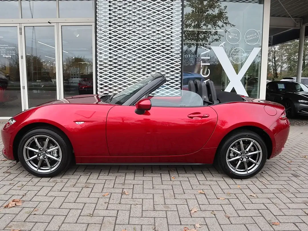 Mazda MX-5 - Thumbnail 3
