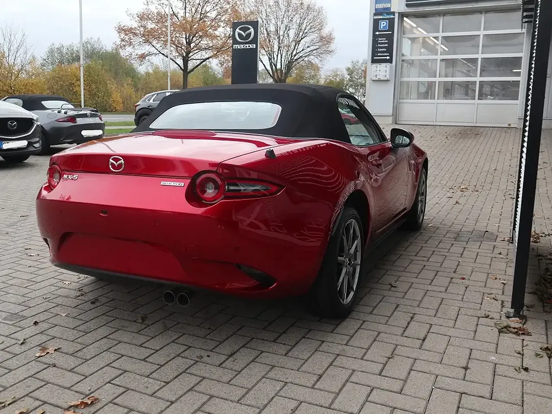 Mazda MX-5 - Thumbnail 6