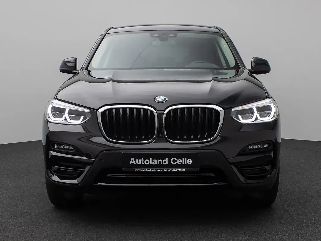 BMW X3 - Thumbnail 1