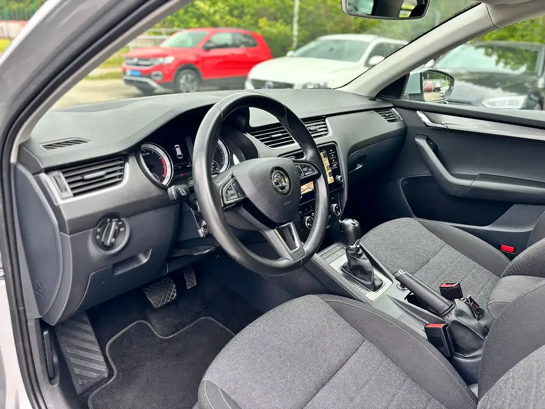 Skoda Octavia - Thumbnail 11