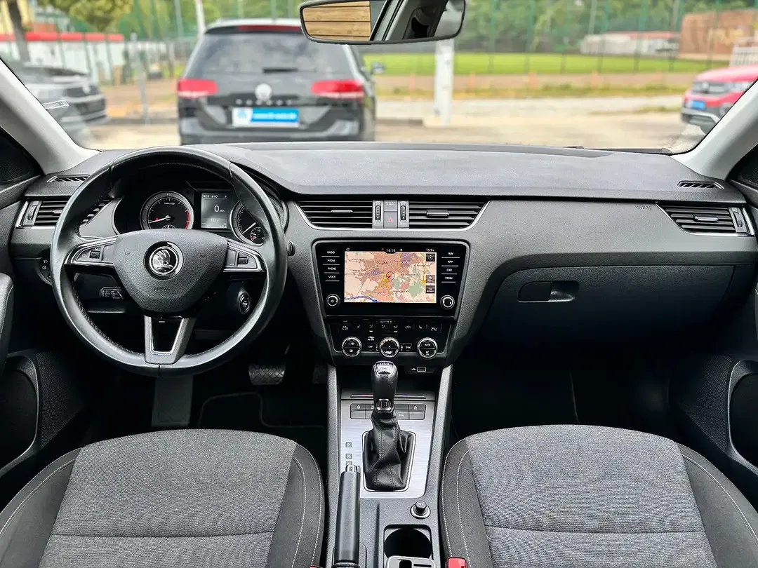 Skoda Octavia - Thumbnail 12