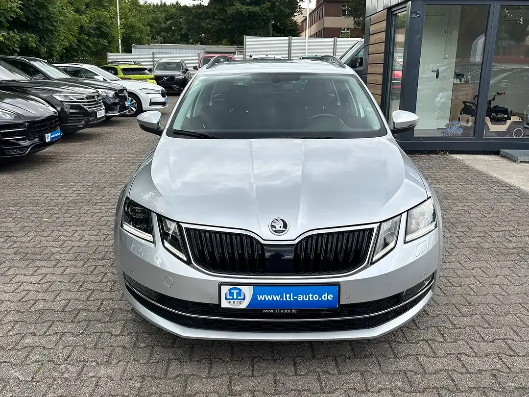 Skoda Octavia - Thumbnail 2
